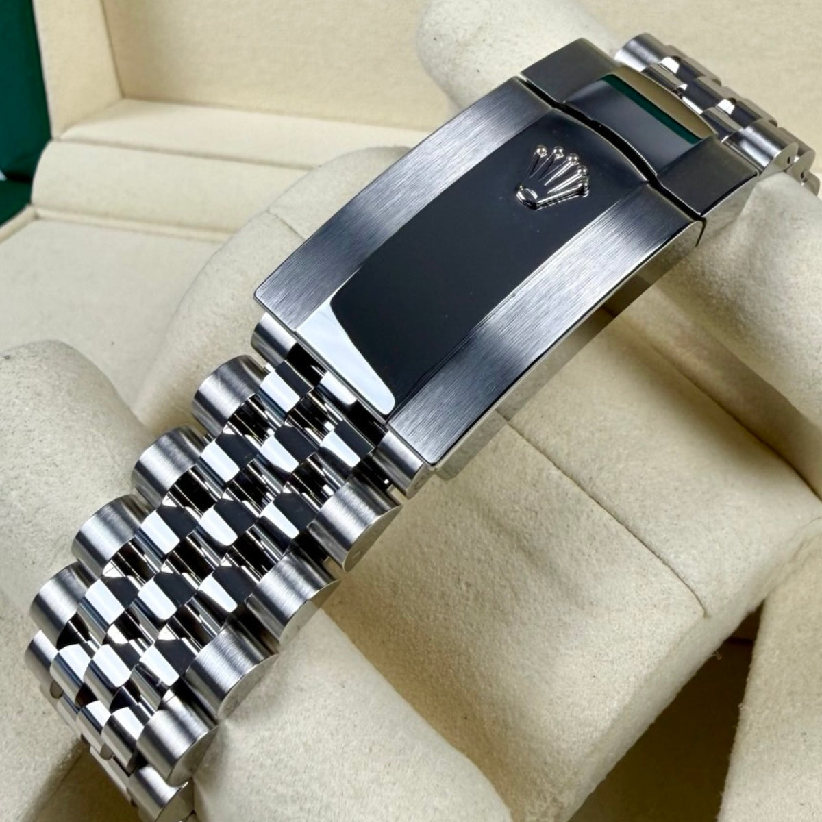 ROLEX DATEJUST 41 126334 MINT GRÜN JUBILEE 05/2025 FULLSET
