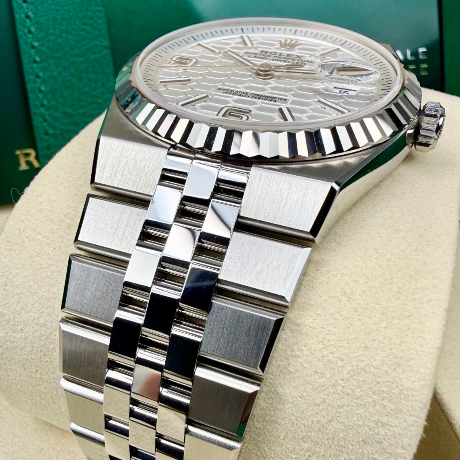 Rolex Land-Dweller 40 Ref. 127334 Weiß – Neu, Fullset 03/2026 | Finer Things