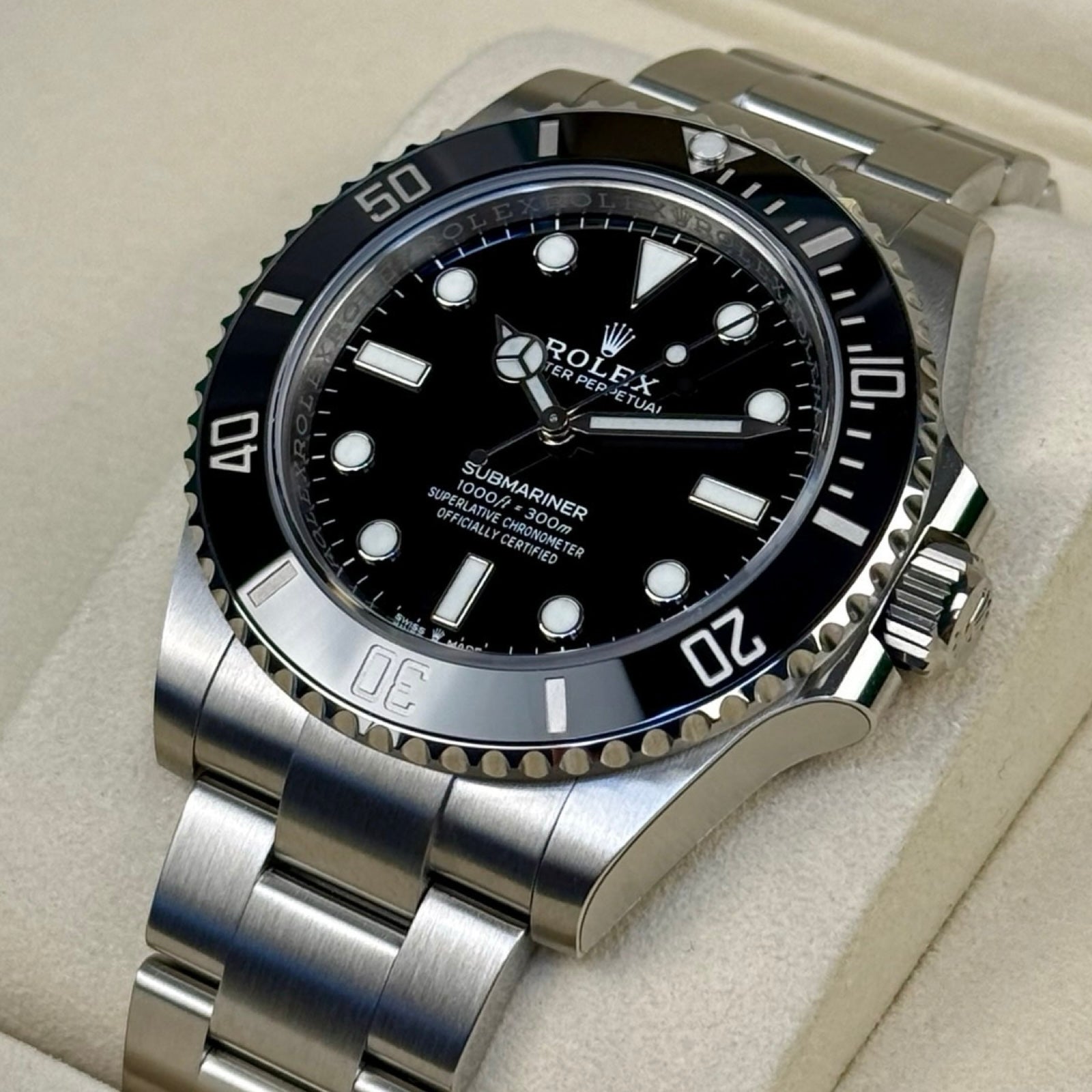 Rolex Submariner No Date Ref. 124060 – Neu, LC100, Fullset 03/2026 | Finer Things