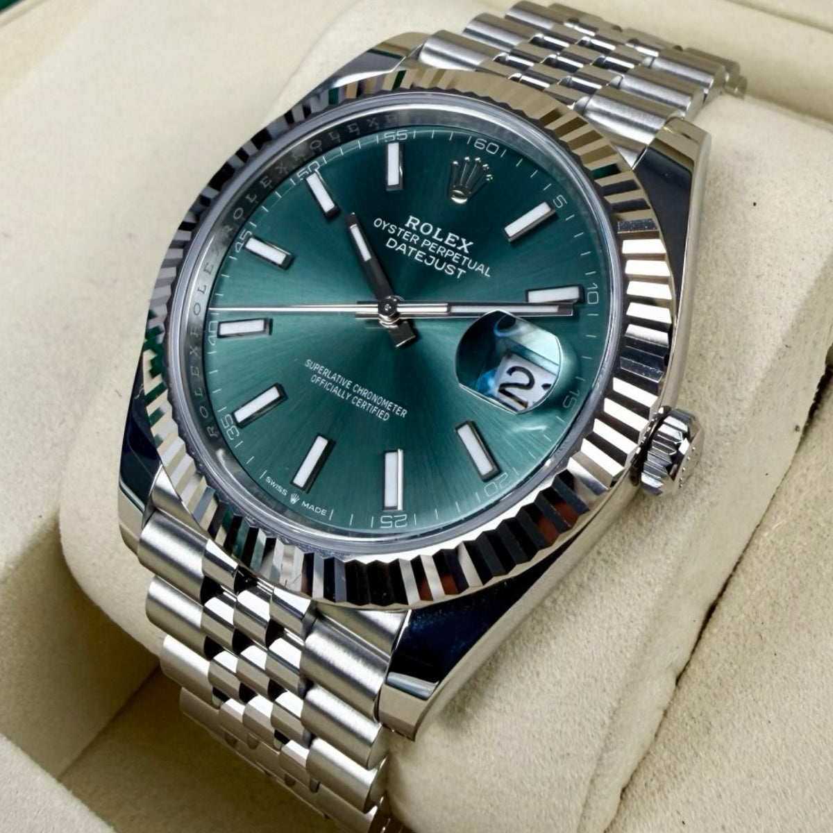 ROLEX DATEJUST 41 126334 MINT GRÜN JUBILEE 05/2025 FULLSET