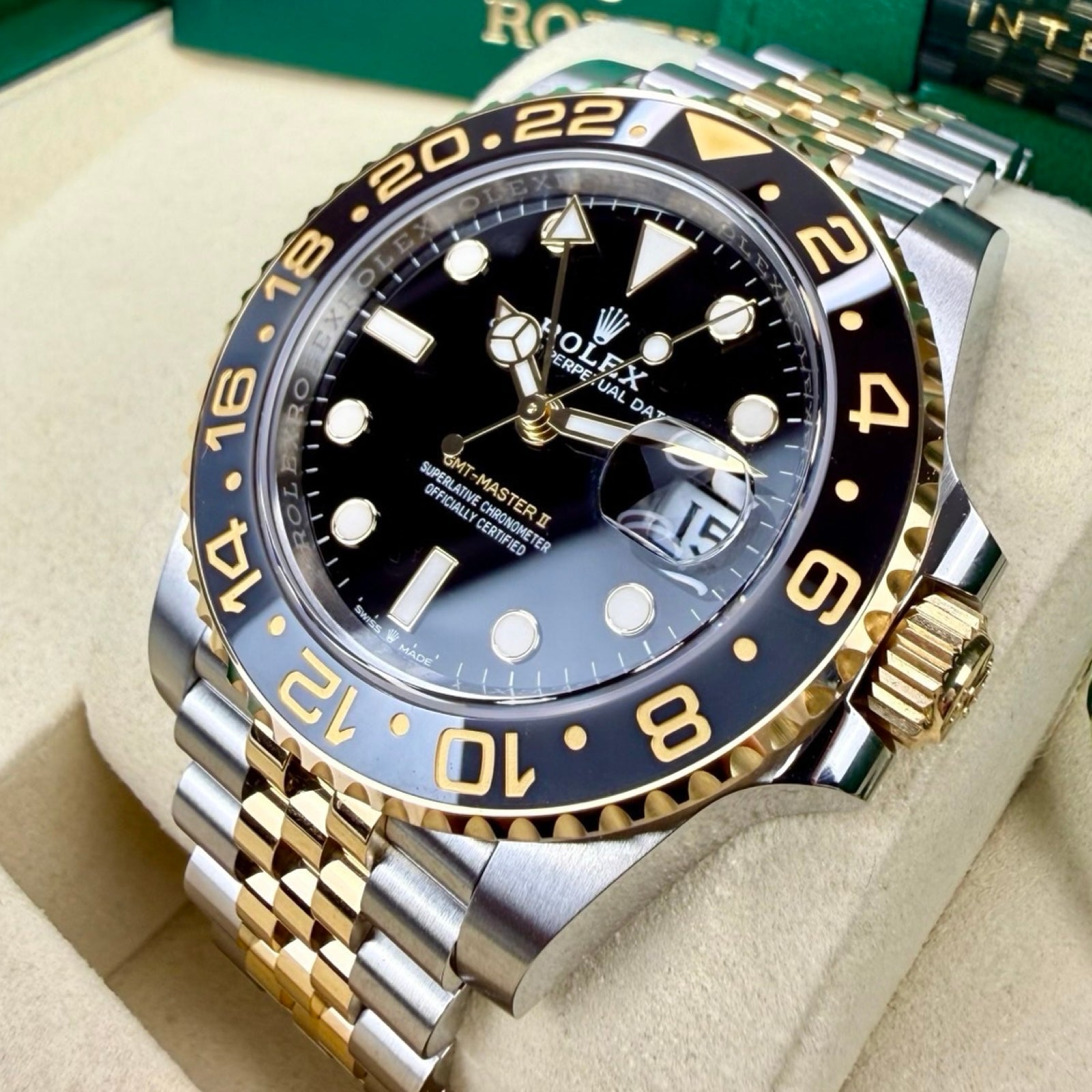 ROLEX GMT-MASTER II 126713GRNR ZOMBIE 02/2026 LC100 NEU FULLSET