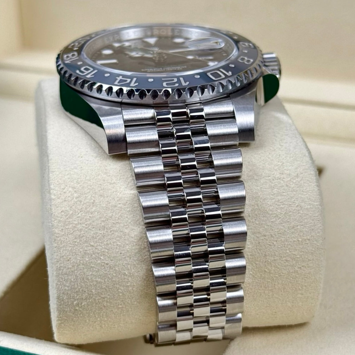 Rolex GMT-Master II Ref. 126710GRNR Bruce Wayne Jubilee – Neu, Fullset 02/2026