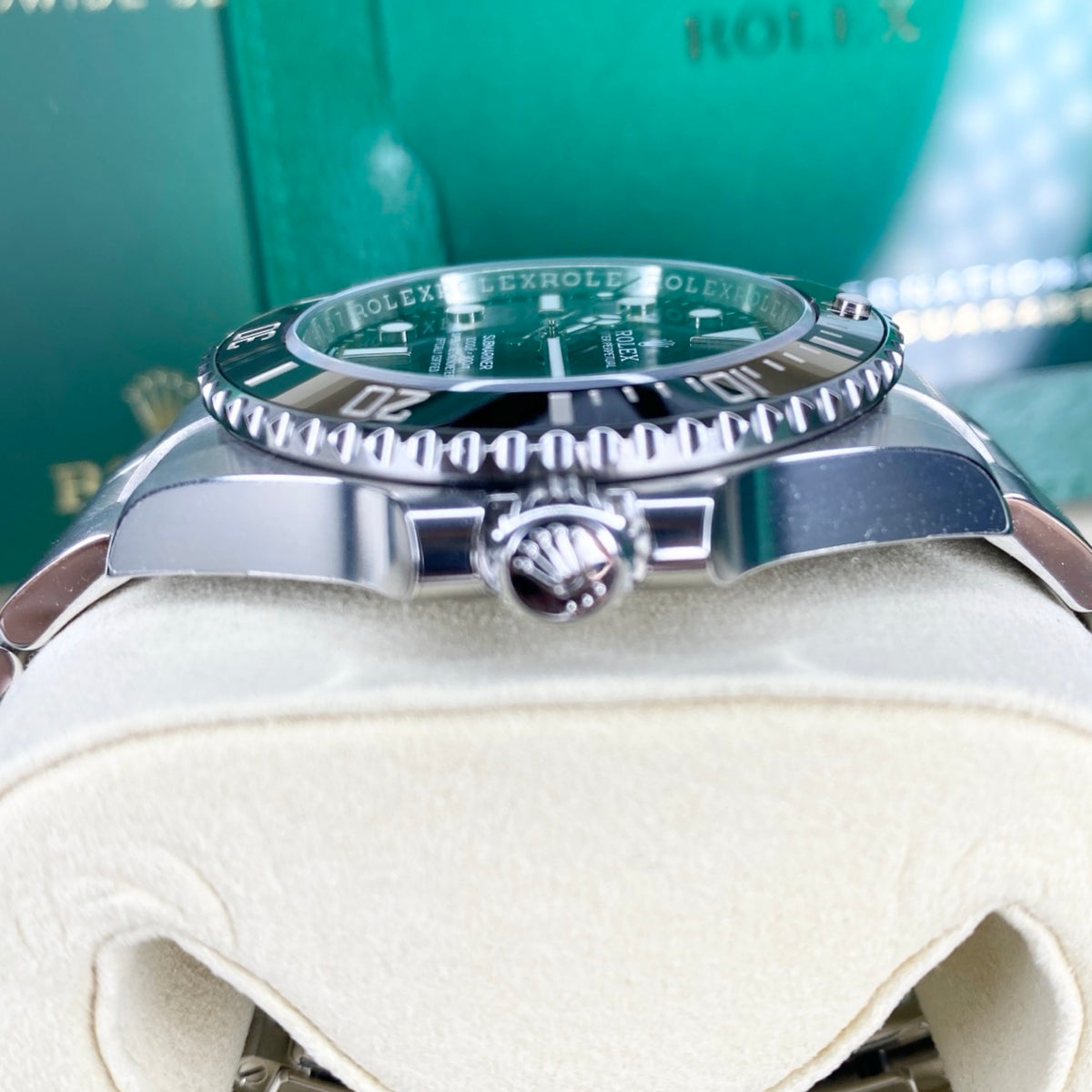 ROLEX SUBMARINER NO DATE 124060 09/2025 NEU VERKLEBT FULLSET