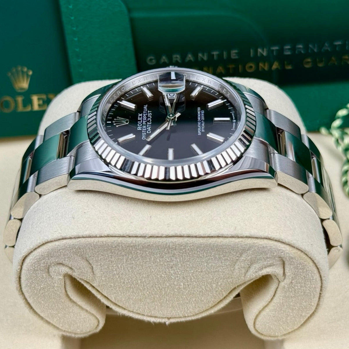 Rolex Datejust 36 Ref. 126234 Schwarz – Neu, LC100, Fullset 03/2026 | Finer Things