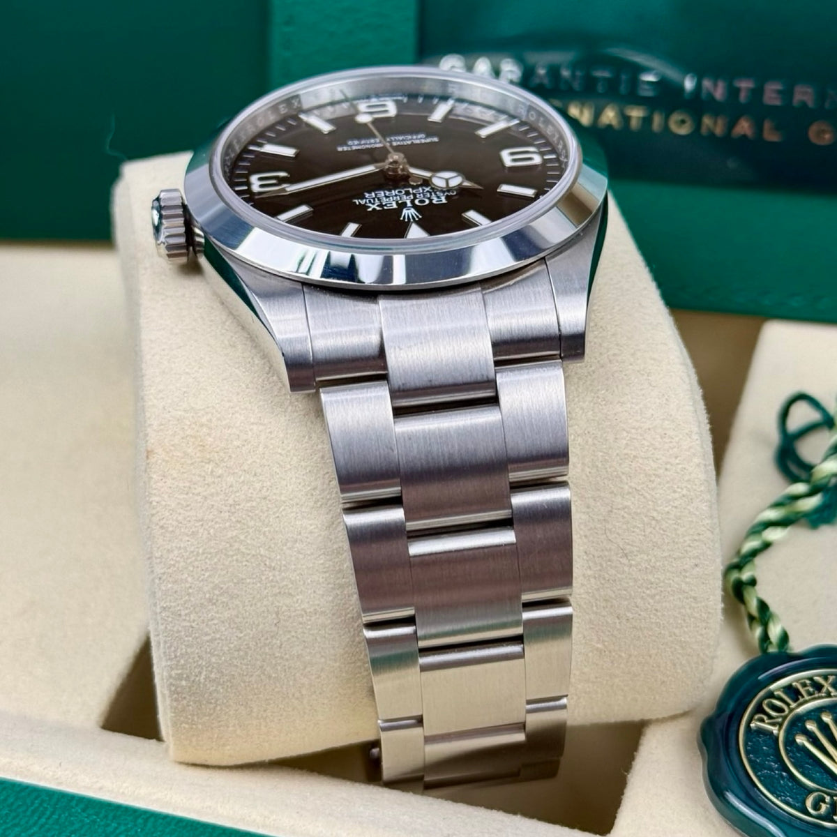 Rolex Explorer 40 Ref. 224270 Schwarz – Sehr gut, Fullset 12/2025 | Finer Things