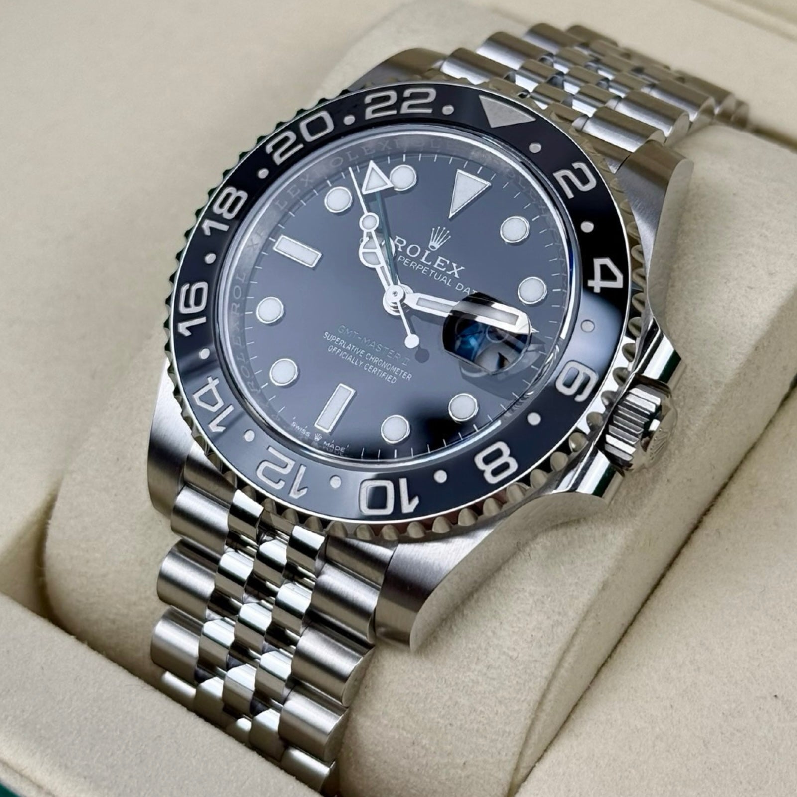 Rolex GMT-Master II Ref. 126710GRNR Bruce Wayne Jubilee – Neu, Fullset 02/2026