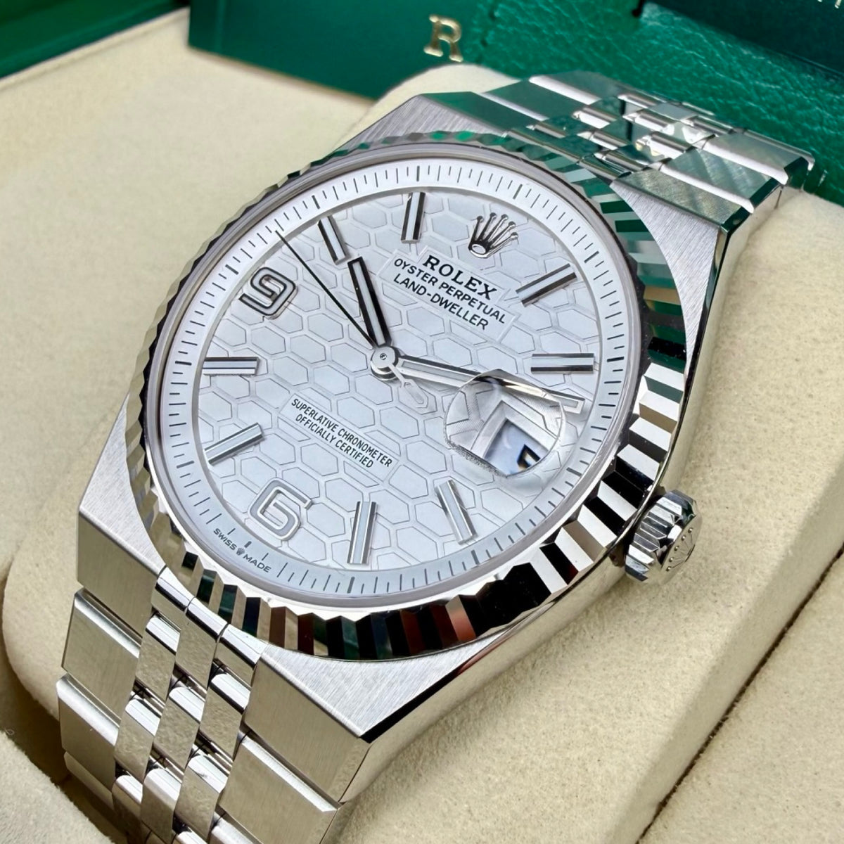 Rolex Land-Dweller 40 Ref. 127334 Weiß – Neu, Fullset 03/2026 | Finer Things