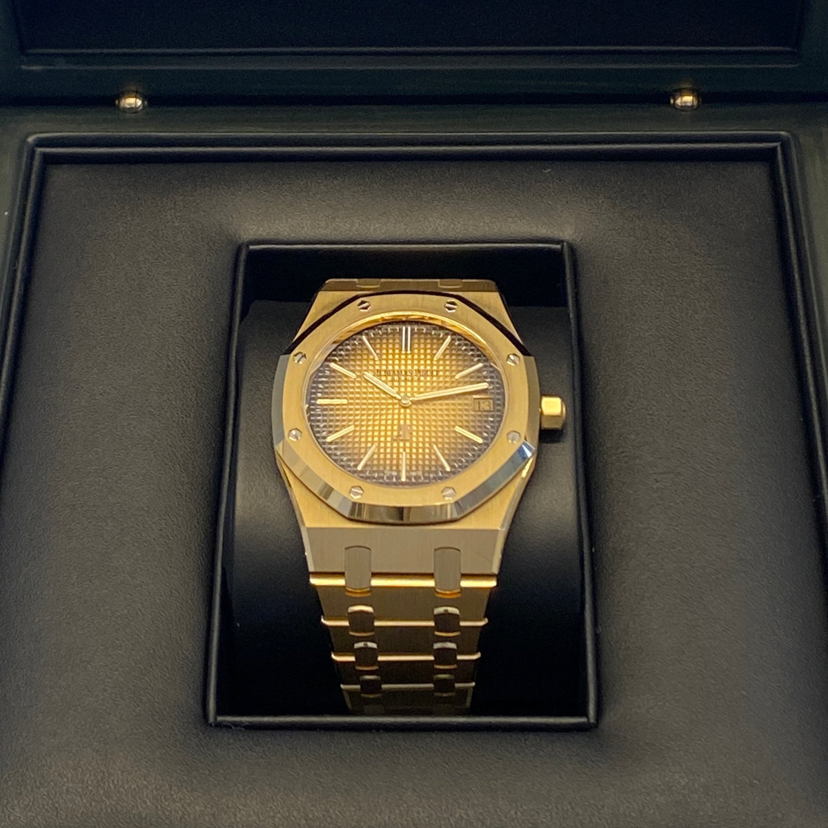 AUDEMARS PIGUET ROYAL OAK „JUMBO“ EXTRA-THIN 16202BA.OO.1240BA.02 06/2023 FULLSET
