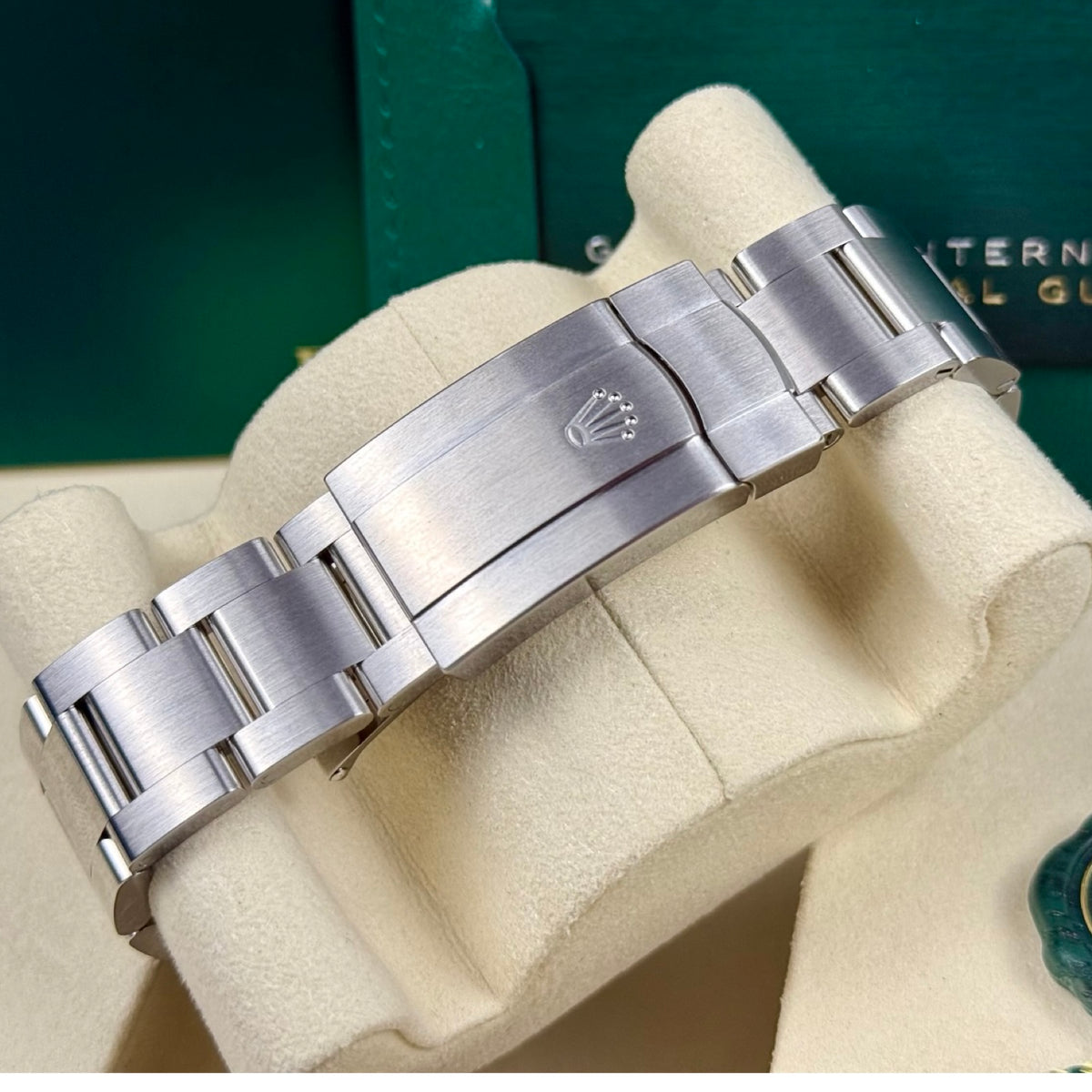 Rolex Oyster Perpetual 41 Ref. 134300 Pistachio – Neu, LC100, Fullset 09/2026