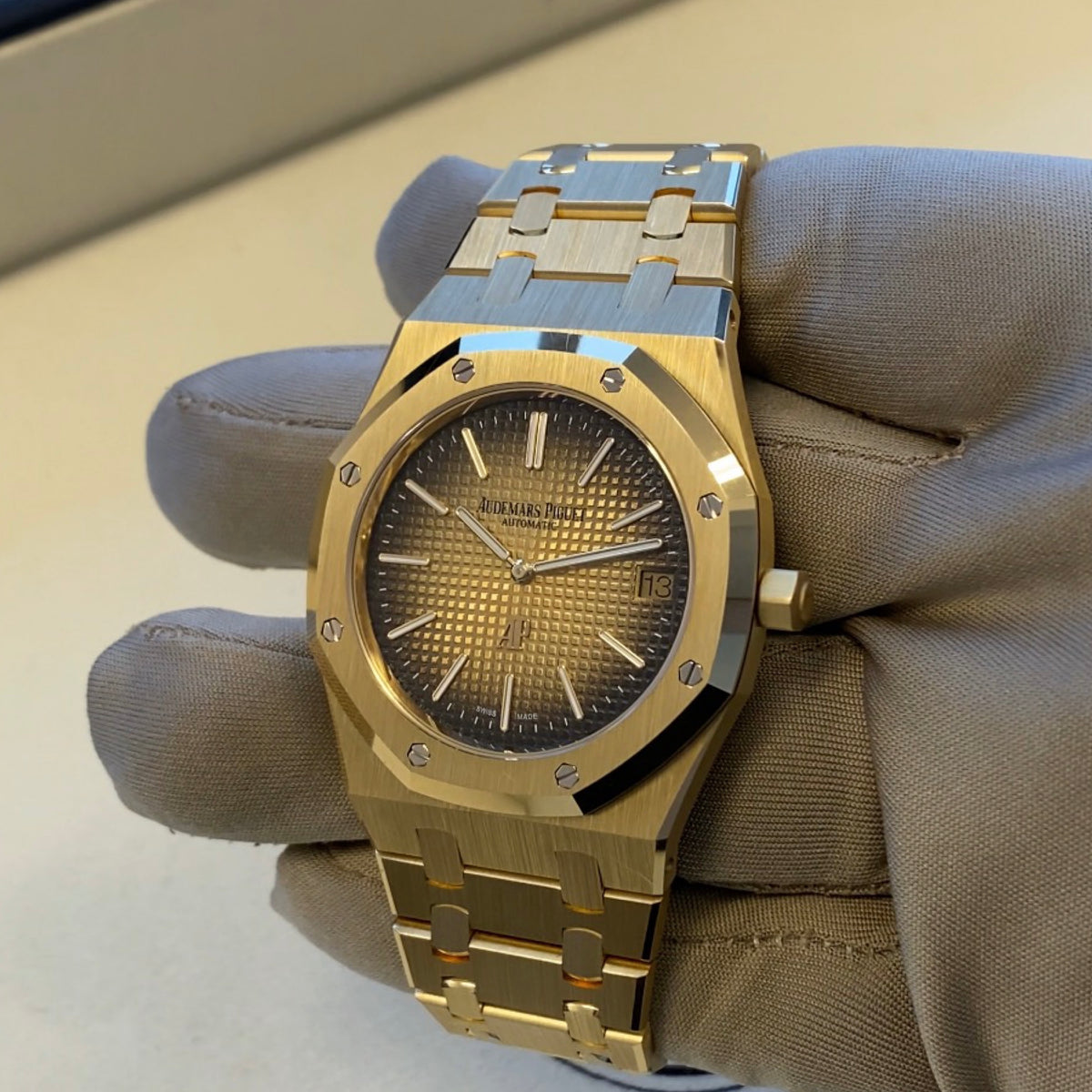 AUDEMARS PIGUET ROYAL OAK „JUMBO“ EXTRA-THIN 16202BA.OO.1240BA.02 06/2023 FULLSET