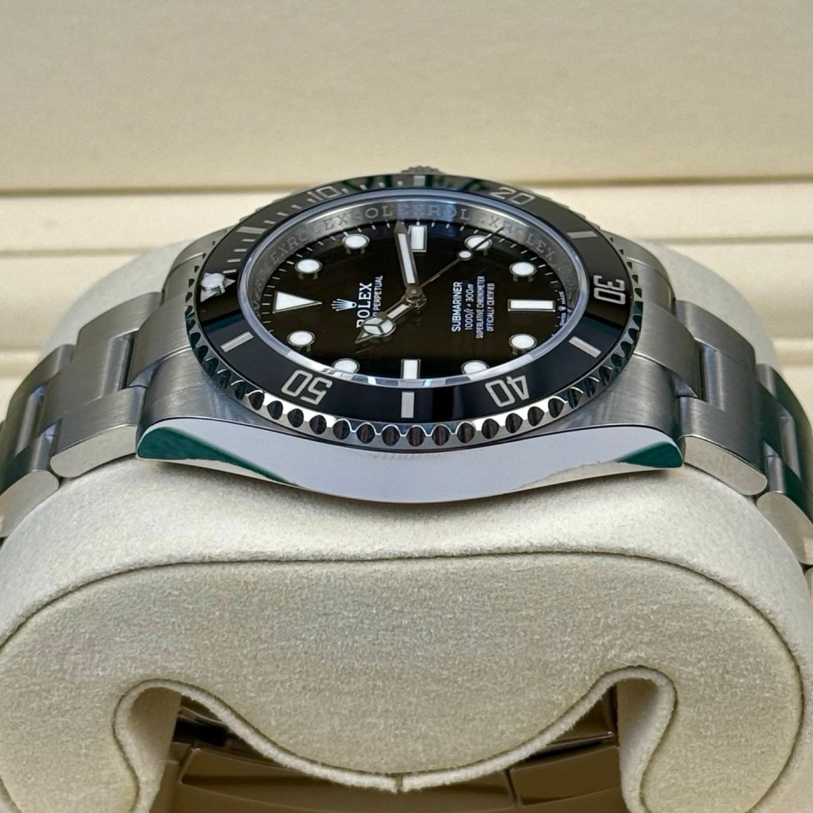 Rolex Submariner No Date Ref. 124060 – Neu, LC100, Fullset 03/2026 | Finer Things