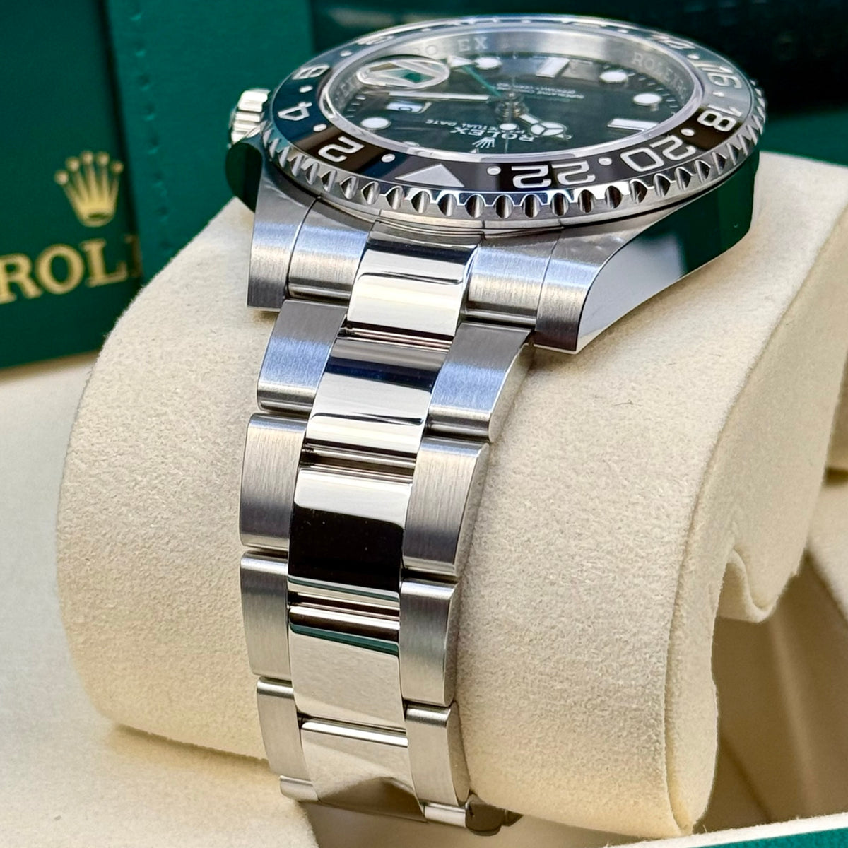 ROLEX GMT-MASTER II 126710GRNR OYSTER "BRUCE WAYNE" 02/2025 NEU FULLSET