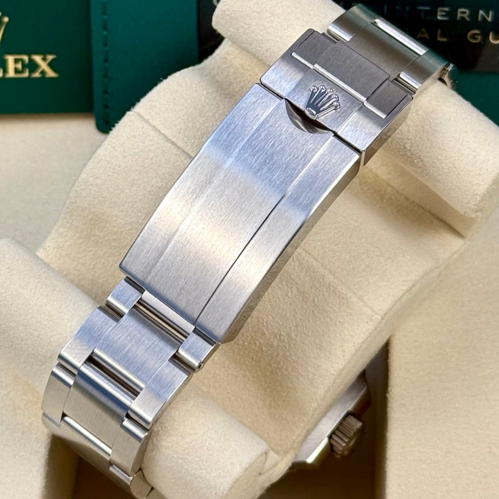 Rolex Submariner No Date Ref. 124060 – Neu, LC100, Fullset 03/2026 | Finer Things