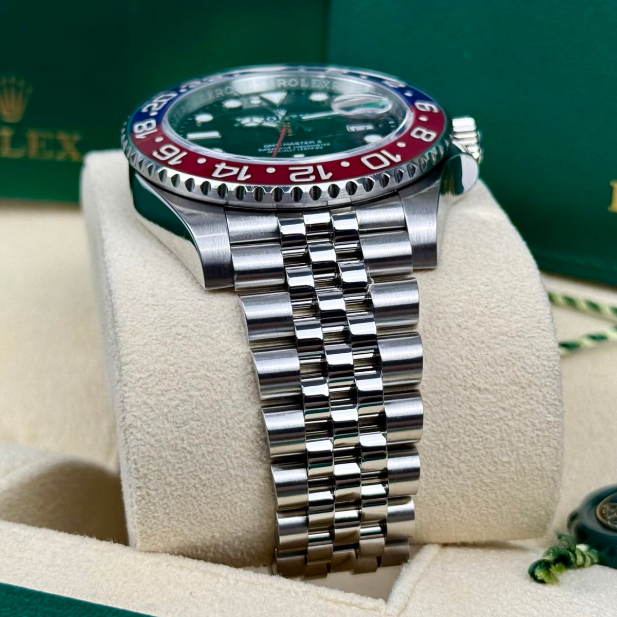 ROLEX GMT-MASTER II PEPSI 126710BLRO JUBILEE 02/2023 WIE NEU FULLSET