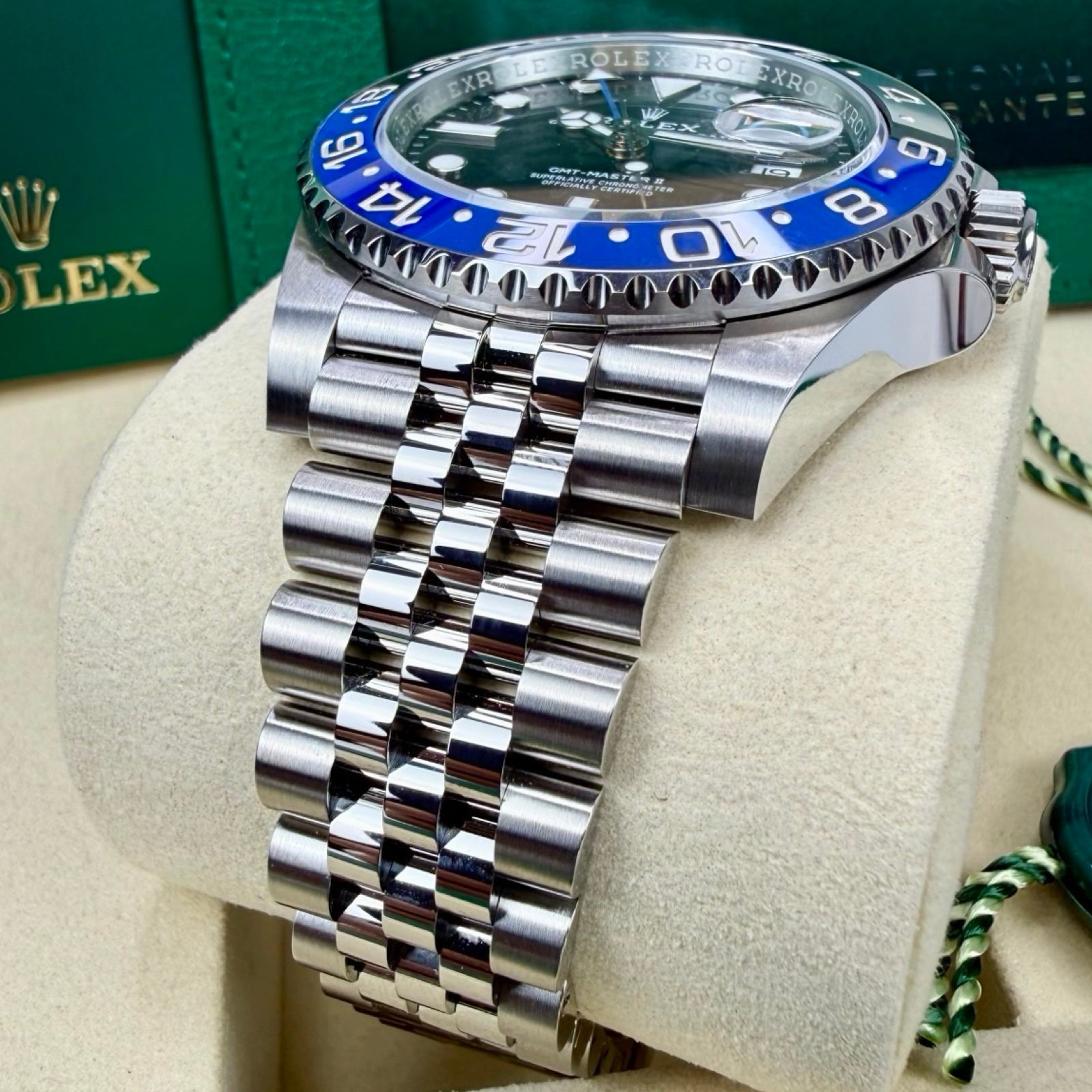 Rolex GMT-Master II Ref. 126710BLNR Batgirl – LC100, Neu, Fullset 03/2026 | Finer Things