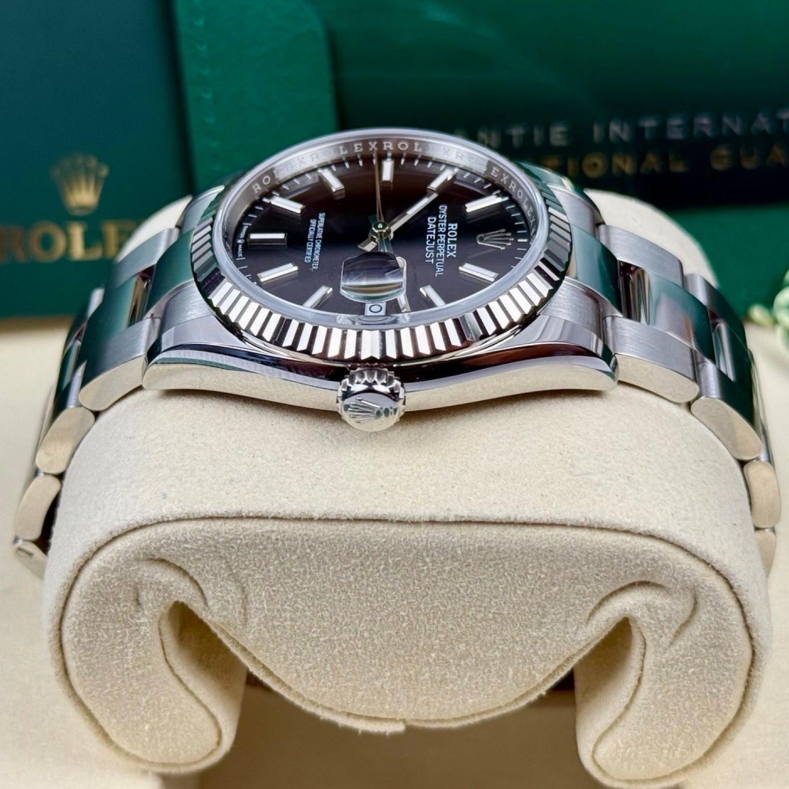 Rolex Datejust 36 Ref. 126234 Schwarz – Neu, LC100, Fullset 03/2026 | Finer Things