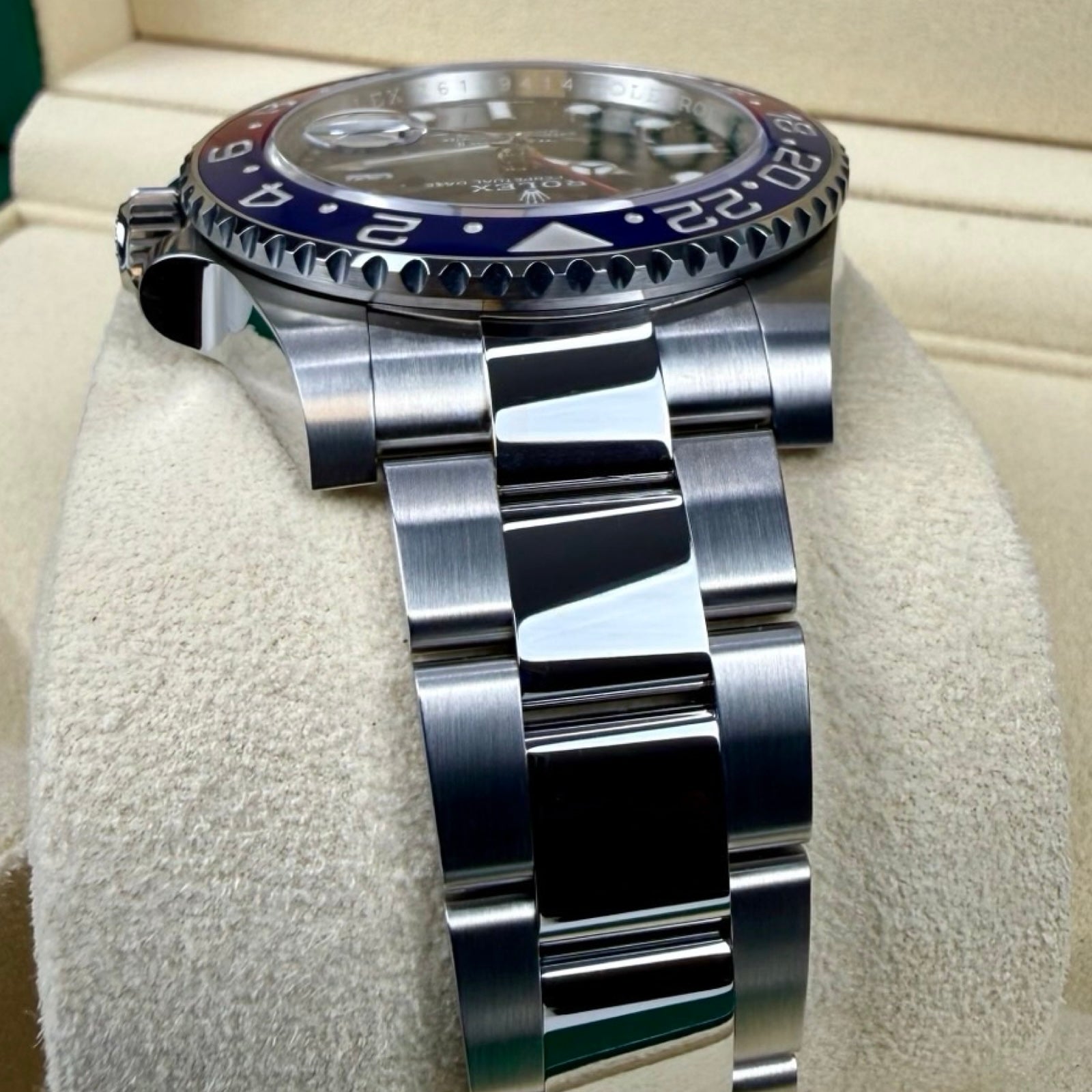 ROLEX GMT-MASTER II PEPSI 126710BLRO OYSTER 08/2024 NEU FULLSET