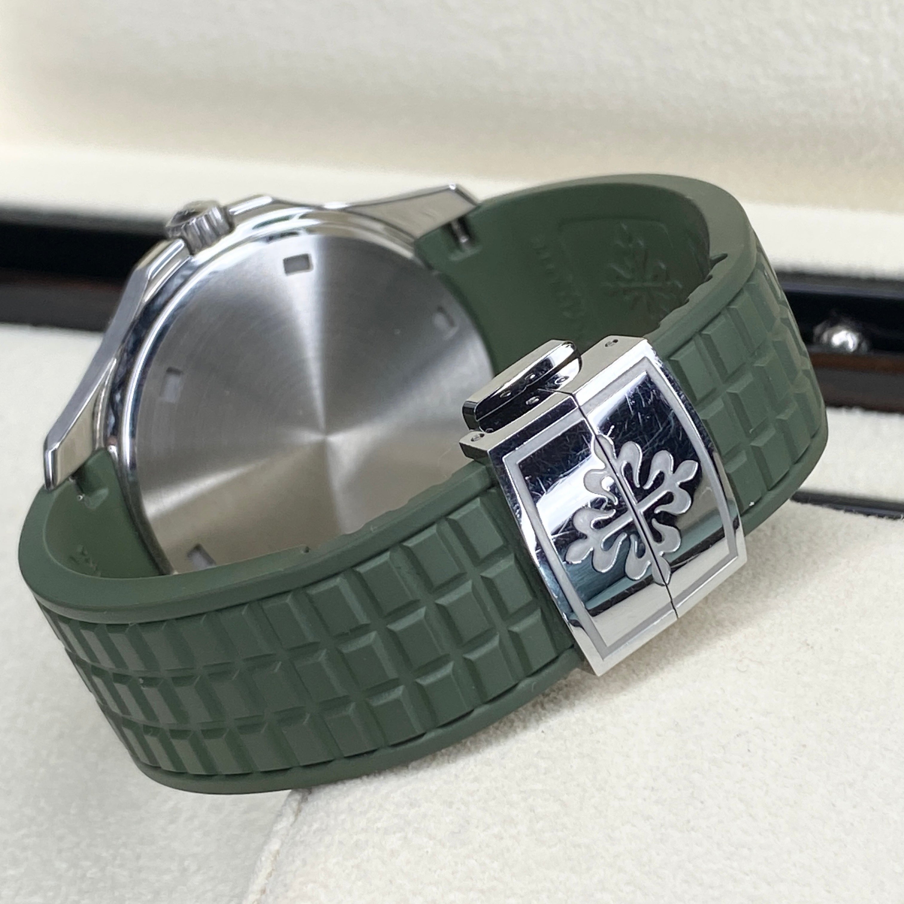PATEK PHILIPPE AQUANAUT LUCE 5267/200A-011 GRÜN 11/2022 FULLSET DEUTSCH