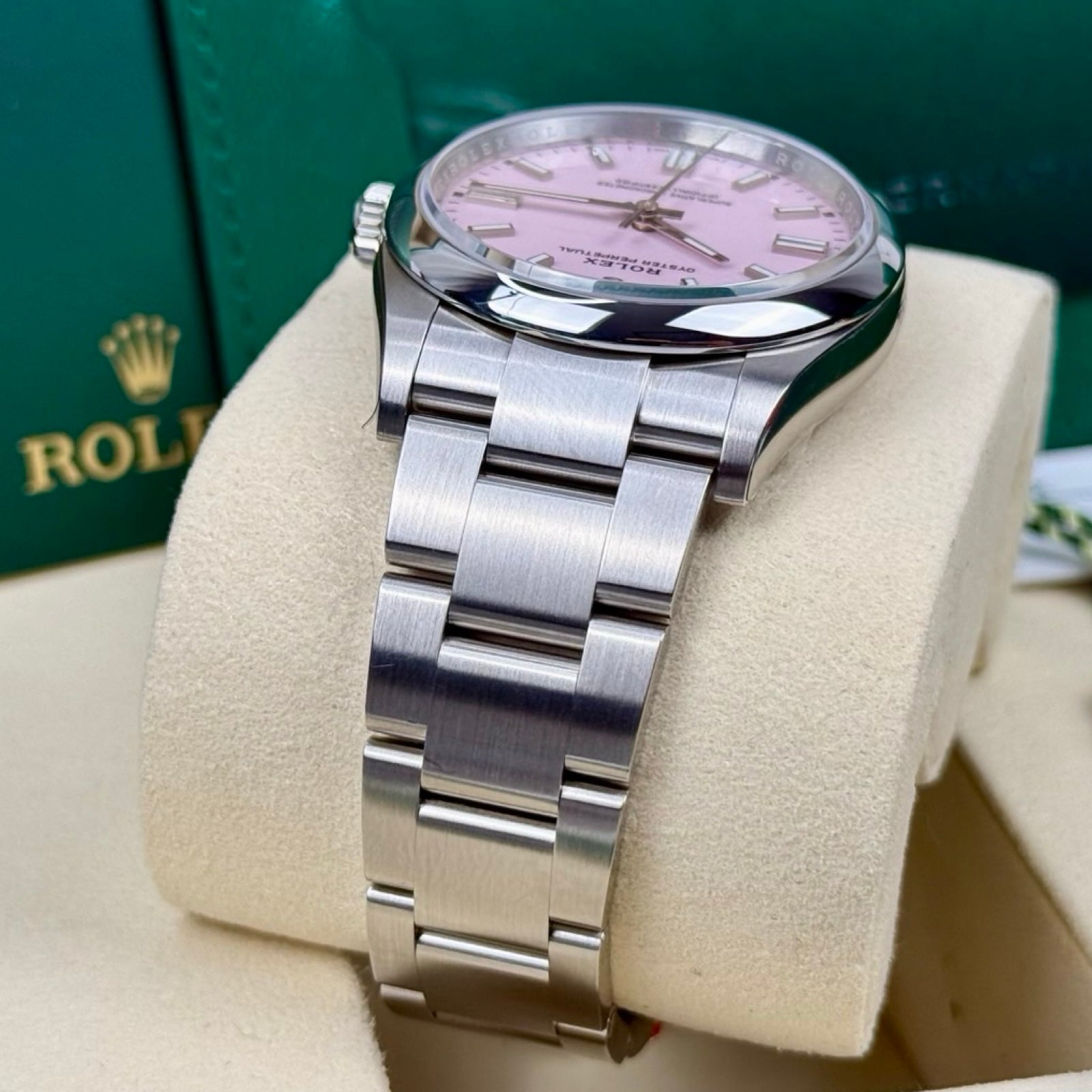 Rolex Oyster Perpetual 36 Ref. 126000 Candy Pink – Neu, Fullset 03/2026 | Finer Things