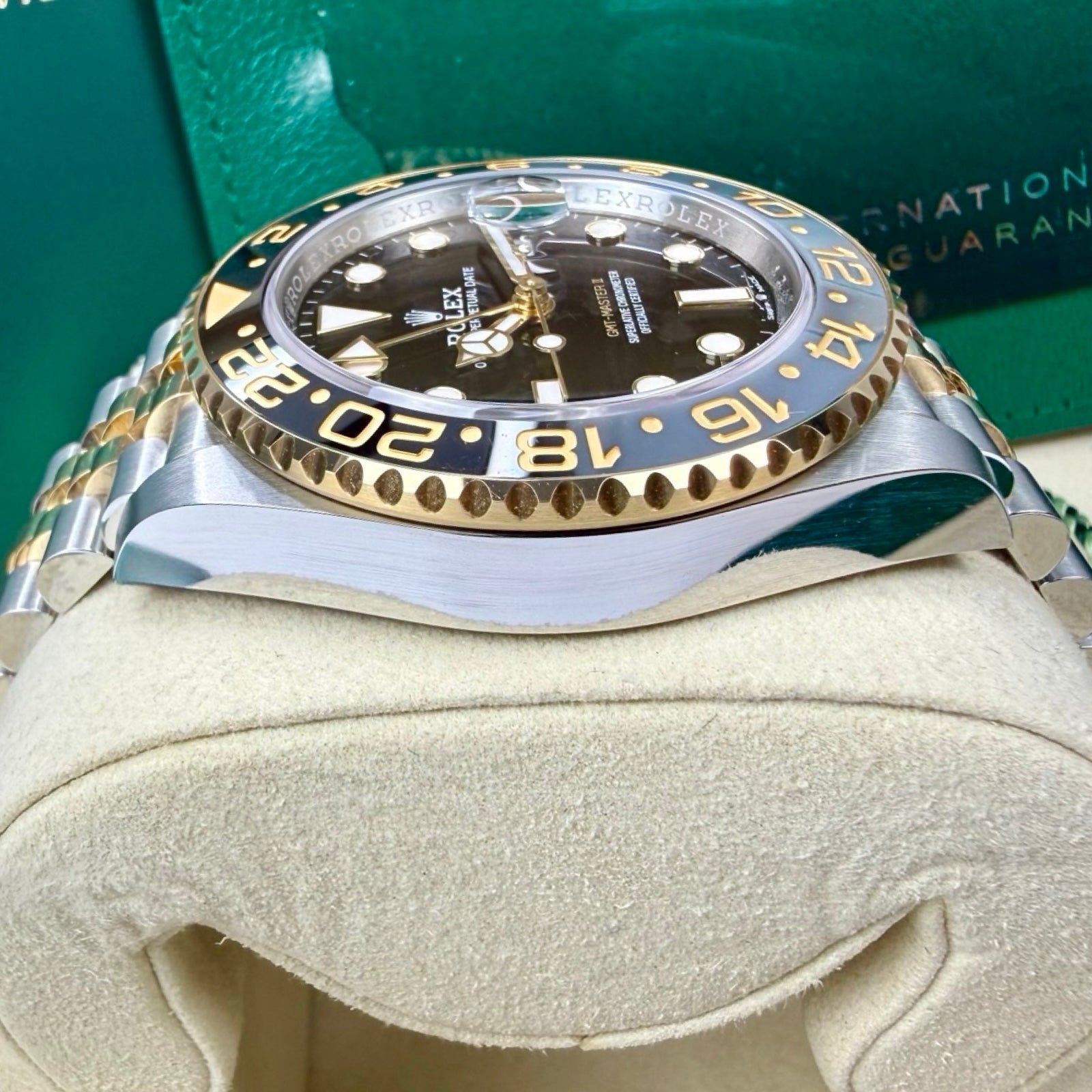 ROLEX GMT-MASTER II 126713GRNR ZOMBIE 02/2026 LC100 NEU FULLSET