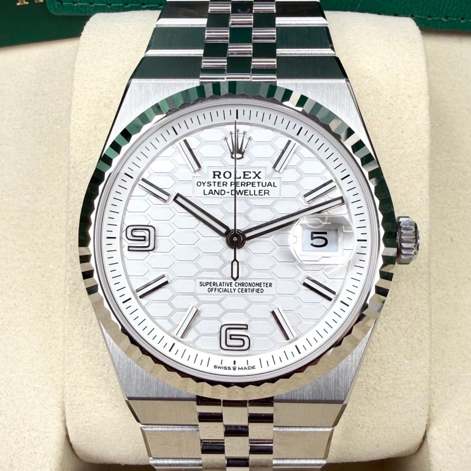 Rolex Land-Dweller 40 Ref. 127334 Weiß – Neu, Fullset 03/2026 | Finer Things
