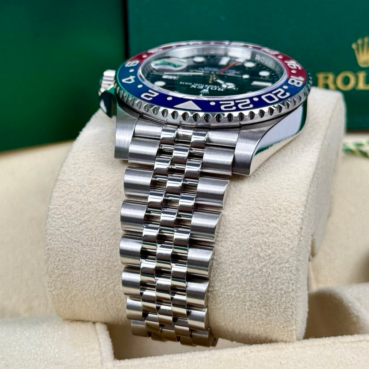 ROLEX GMT-MASTER II PEPSI 126710BLRO JUBILEE 02/2023 WIE NEU FULLSET