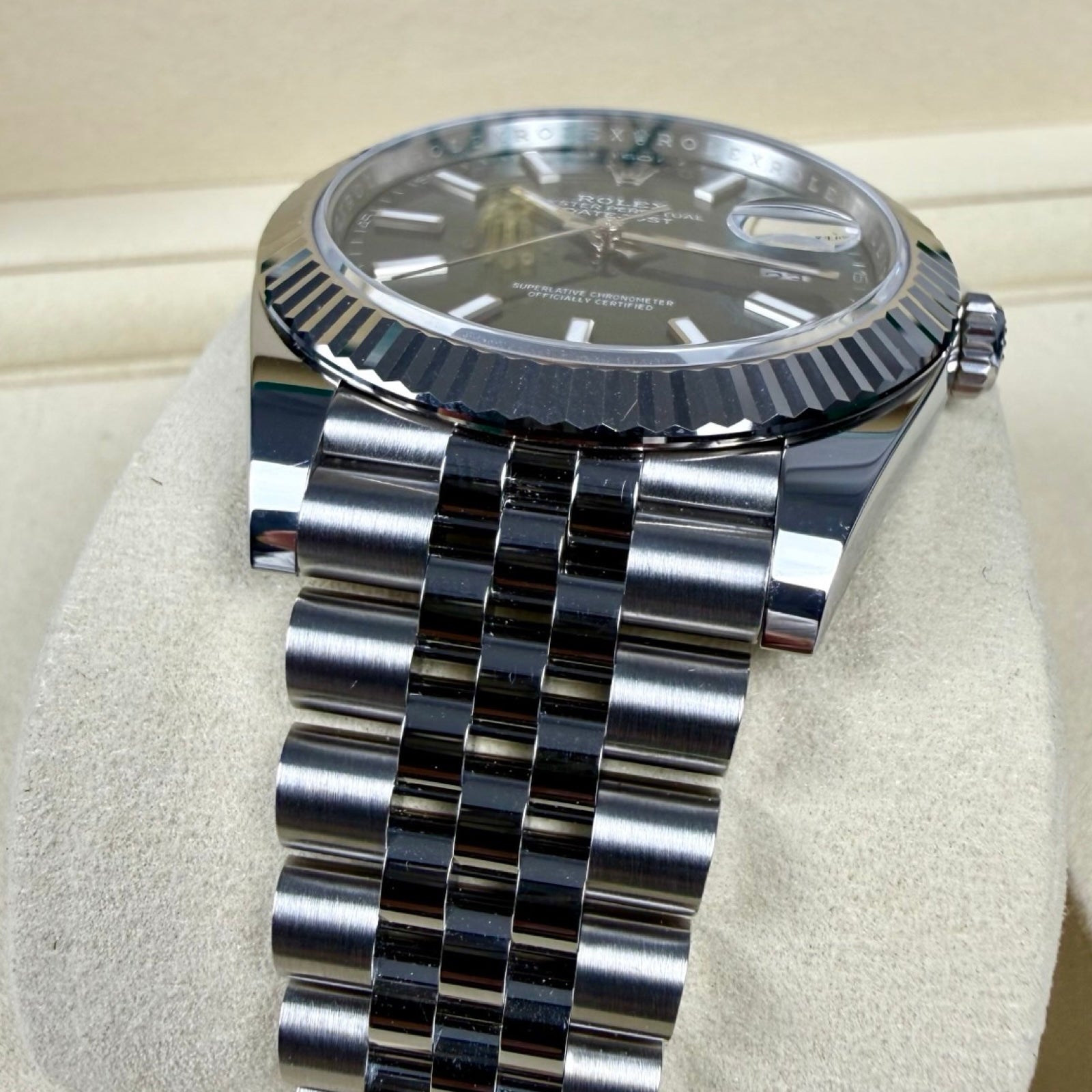 ROLEX DATEJUST 41 126334 MINT GRÜN JUBILEE 05/2025 FULLSET