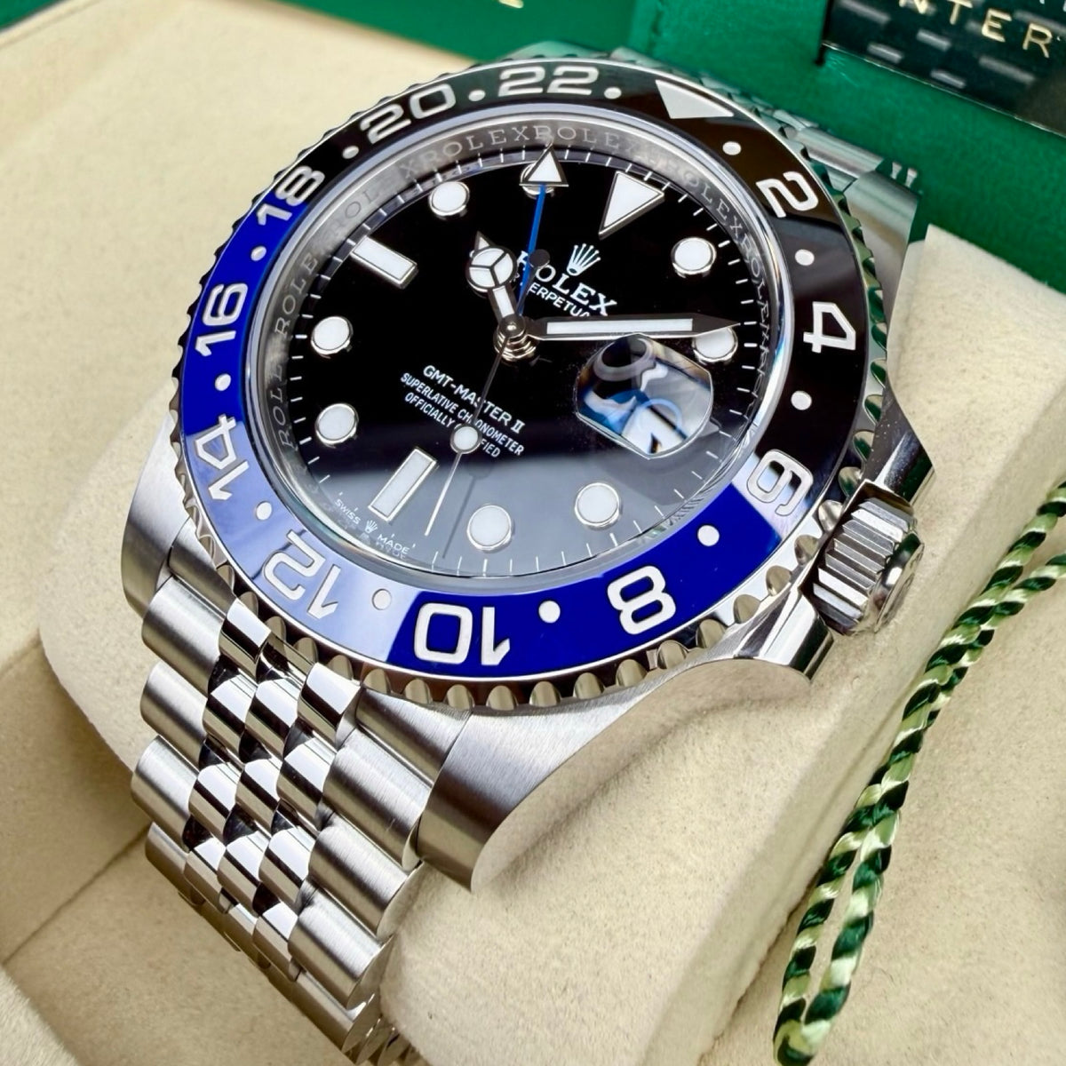 Rolex GMT-Master II Ref. 126710BLNR Batgirl – LC100, Neu, Fullset 03/2026 | Finer Things