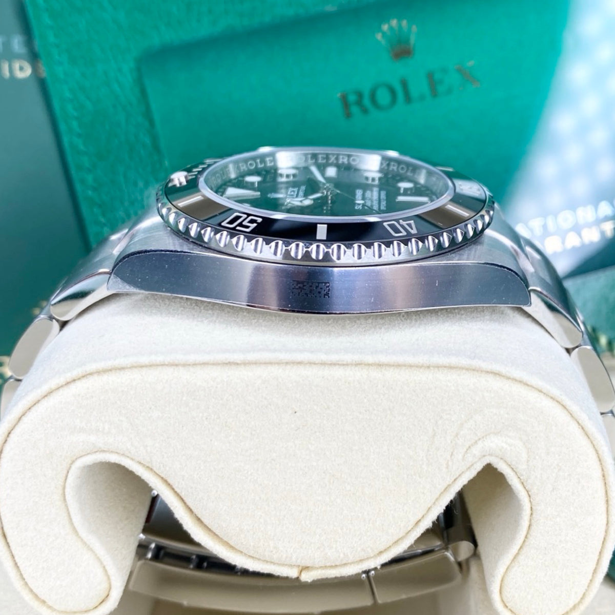 ROLEX SUBMARINER NO DATE 124060 09/2025 NEU VERKLEBT FULLSET